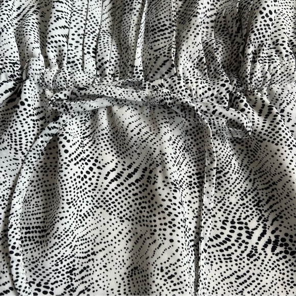 Katherine Barclay romper - Picture 5 of 8